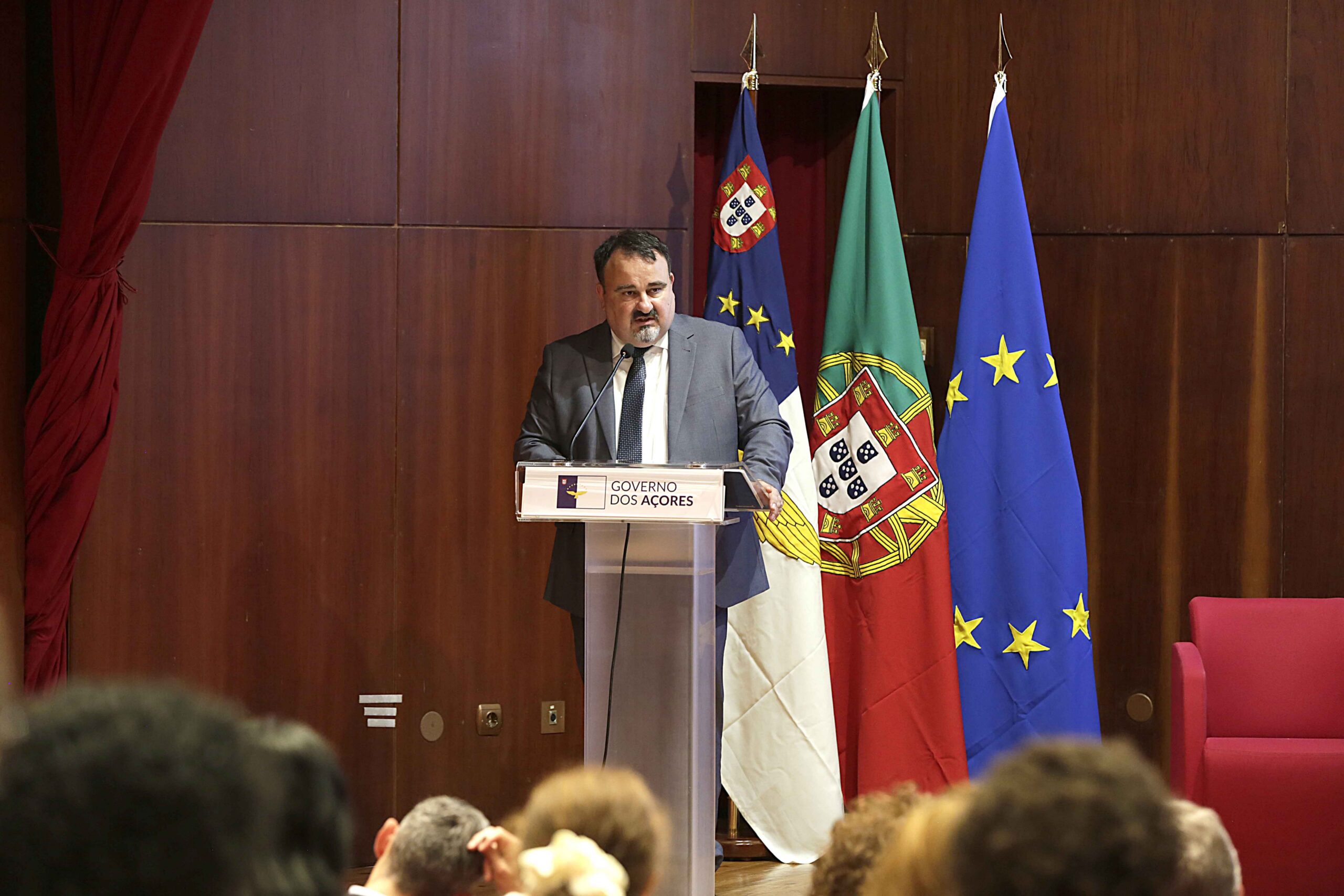Paulo Estêvão lembra apoios recorde aos media privados e exalta dimensão global da identidade açoriana