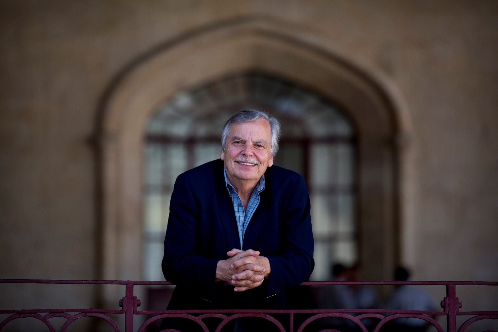 Onésimo Teotónio Almeida: O insular universal e a reflexão crítica da identidade
